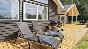 Holiday home with terrace, pool & hot tub - Image 3