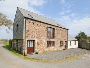 Cottage with garden & barbecue | Beach view - Image 2