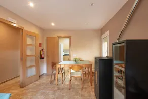 Apartment 'Menvil' with Mountain Views, Private Terrace and Wi-Fi - Image 4