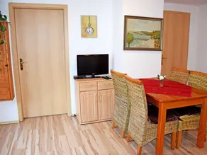 Children-friendly beautiful flat with terrace, garden & barbeque | Beach nearby - Image 5