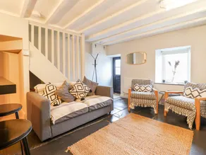 Cottage with terrace & garden - Image 4