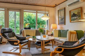 Holiday home with sauna, terrace & barbecue - Image 3