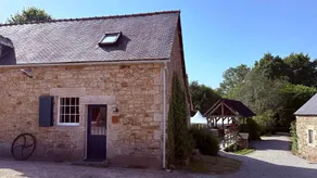 Small House "Le Bistrot" with Shared Pool, Shared Terrace and Wi-Fi - Image 2