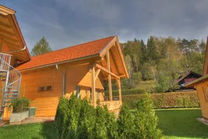 Apartment with terrace & garden - Image 4