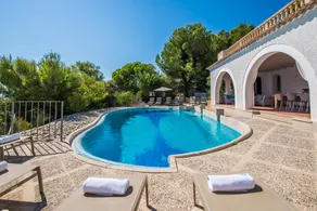 Maison de vacances avec piscine privée, terrasse et jardin - Image 5
