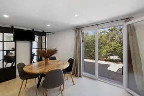 Apartment with garden | Garden view - Image 4