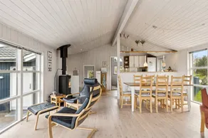 Family-oriented nice holiday home with terrace & sauna | Sea view | Close to the beach - Image 5