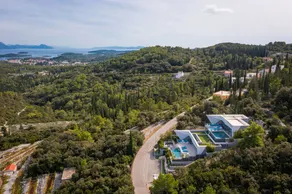 Fully equipped lovely villa with sauna, garden & private pool - Image 5