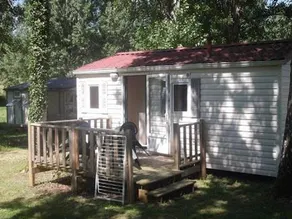 Mobile home with pool - Image 4
