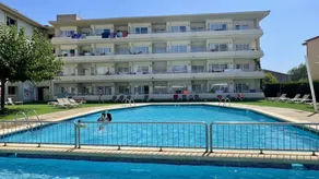 Nice apartment with pool, garden & terrace | Close to the beach | Pets allowed - Image 5