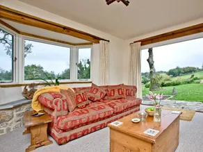 Child-friendly cottage with garden | River view | Pets allowed - Image 4