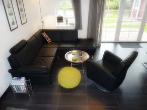 100qm Ferienhaus für 6 Pers. + Hund mit Kamin, Wärmekabine & Garten in Top-Lage - Image 2