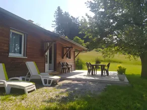 Chalet con barbecue, giardino e terrazza | Vista sul giardino - Image 2