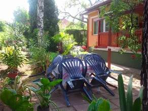 Holiday home with terrace, garden & barbeque - Image 2