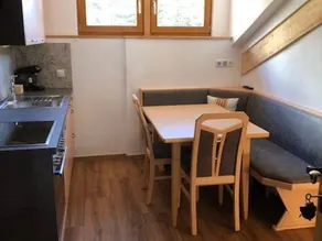 Family-oriented apartment with garden & barbecue | Mountain view - Image 4