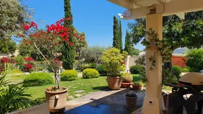 Villa avec internet haut débit, jacuzzi et jardin | Vue mer | Parfaite pour le travail à distance - Image 3