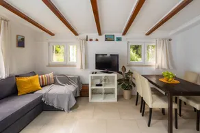 Pleasant holiday apartment with terrace - Image 4