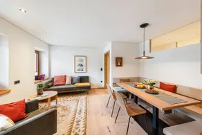 Appartamento adatto alle famiglie con sauna, terrazza e piscina | Vista sulla montagna | Adatto per il telelavoro | Accetta animali domestici - Image 2