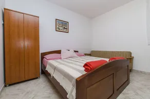 Flat with terrace & barbecue | Sea view - Image 2