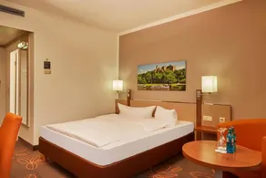 Holiday apartment with garden & terrace | Perfect for remote work - Image 2