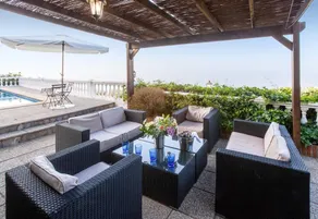 Villa Maria Jesus mit Meer- und Bergblick, Pool, Garten und WLAN - Image 4