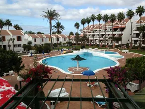 Child-friendly flat with barbeque, terrace & heated pool | Mountain view | Next to the beach | Suitable for remote work | Dogs allowed - Image 2