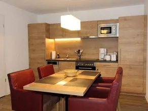 Family-friendly holiday apartment with garden & jacuzzi | Mountain view | Close to the ski | Pet-friendly - Image 4
