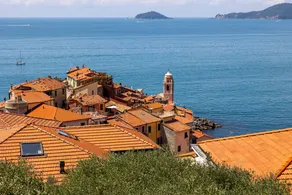 Appartement de vacances adapté aux familles avec terrasse et jacuzzi | Vue ville - Image 2