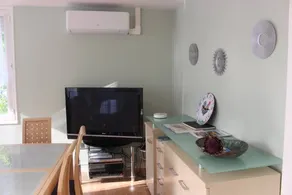 Holiday Home 'Maison Vue Sur La Tour' with Private Terrace, Wi-Fi and Air Conditioning - Image 3