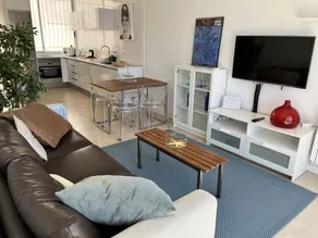 Flat with garden & terrace | Water view - Image 2