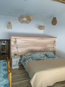 Bed and breakfast with garden - Image 4