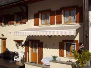 Holiday home with garden & BBQ | Mountain view - Image 2