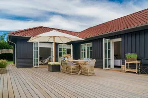 House with terrace, garden & sauna | Good for workation - Image 2