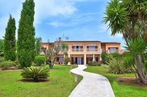 Thrilling Mallorca Villa Villa Ogden 8 Bedrooms Spacious Furnished - Image 3