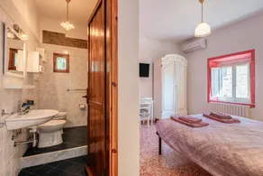 Espléndida habitación en casa de familia | Vistas a la montaña - Image 3