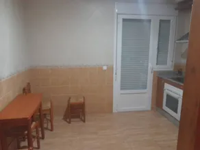 Apartment 'Piso Centroolula' with Balcony and Air Conditioning - Image 5