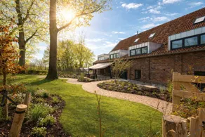 Colorful Holiday Home in Baarlo Near Boating With Hot Tub - Image 2