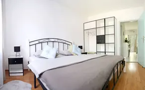 Lovely flat with garden | Garden view - Image 3