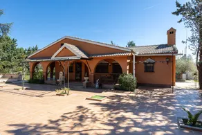 Spacieuse villa entièrement équipée avec barbecue, piscine privée et terrasse | Vue montagne | Idéale pour le télétravail | Avec animaux acceptés - Image 3