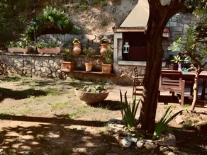 House with garden, terrace & BBQ | Mountain view - Image 3