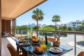 Appartement de vacances adapté aux familles avec piscine - Image 5