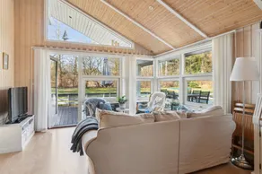 House with sauna, garden & barbecue - Image 2