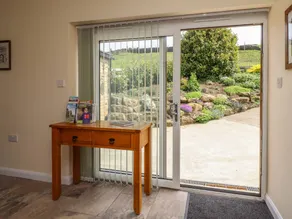 Fully equipped pleasant cottage with garden - Image 4