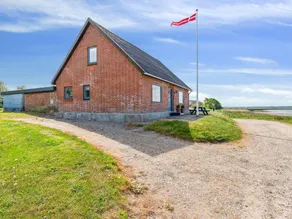 Holiday home with terrace & barbecue - Image 2