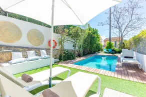 Villa with barbecue, private pool & terrace - Image 2
