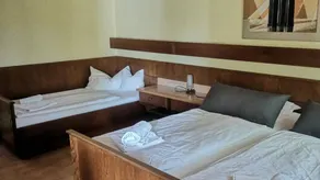 Mehrbettzimmer für 3 Personen in Weiding - Image 4