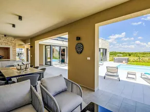 Holiday home with jacuzzi, private pool & terrace | Nature view - Image 5