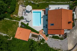 Pleasant house with barbeque & private pool | Dogs allowed - Image 2