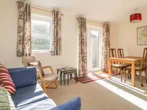 Cottage with garden & terrace | Beach view - Image 3