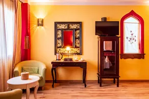 Family-oriented charming private room with pool, terrace & garden | Garden view | Pets are welcome - Image 4